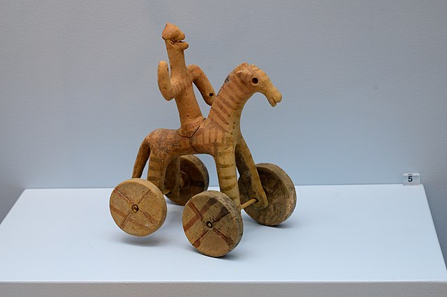 koń na kółkach dla dzieci