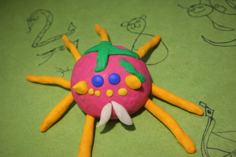 Jak zrobić z plasteliny pająka