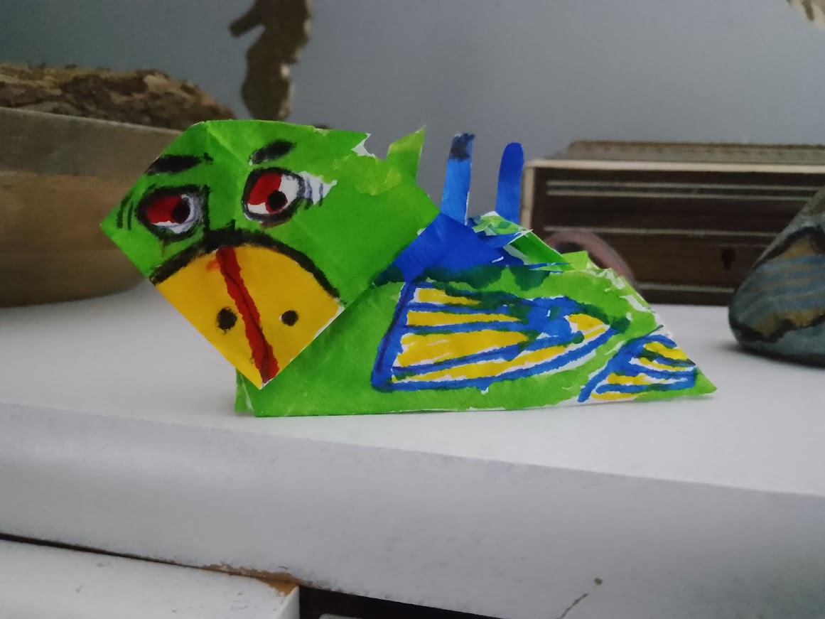 Twój gotowy egzotyczny ptak z papieru