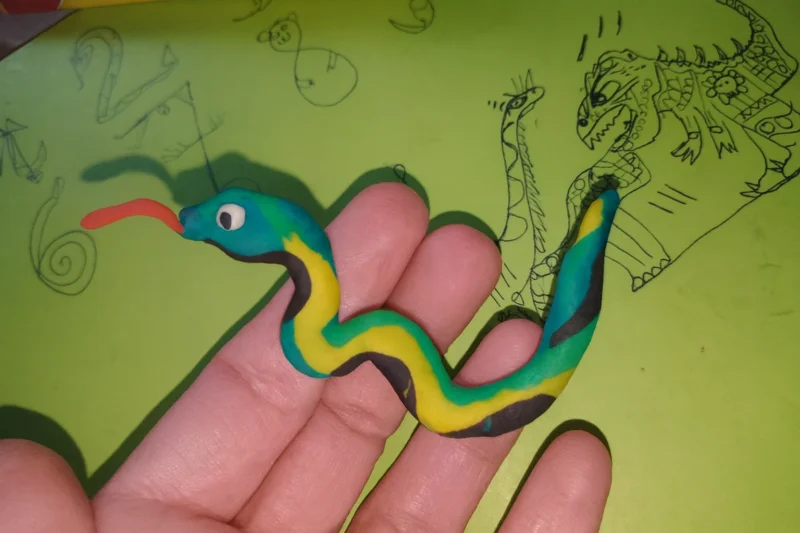 Jak zrobić węża z plasteliny